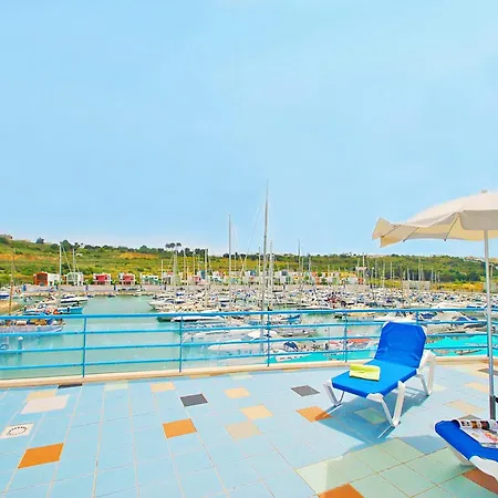 Mykonos Marina Retreat *